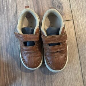 Carter shoes size 9toddler